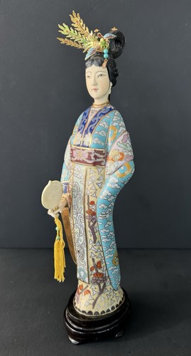 Antica statuina scultura