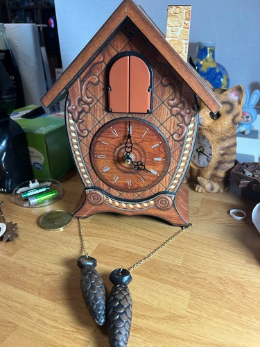 Orologio cucù tradizionale - a,