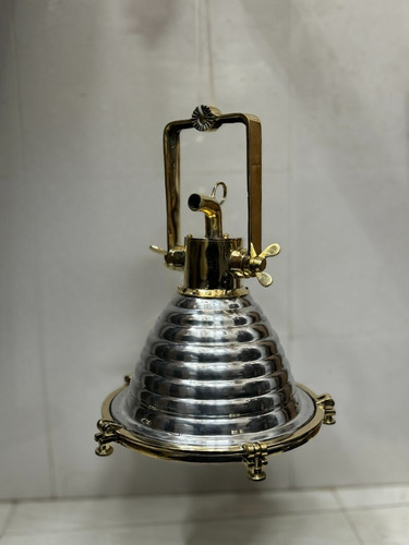 Replica wiska lampada - lampada, a