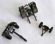 BELLISSIMI VECCHI MODELLINI MILITARI DI 3 RIMORCHI