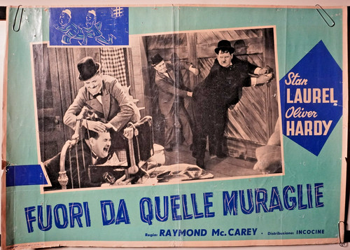 Fuori quelle muraglie stan - fuori,