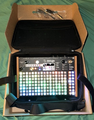 Synthstrom deluge groovebox - synthstrom,