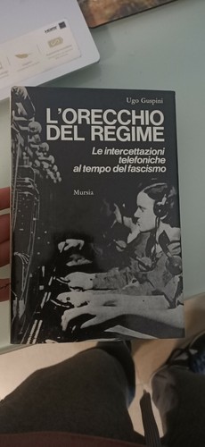 Orecchio del regime le - regime,