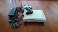 XBOX 360 ORIGINALE CON DI HARD DISK 60 GB con controller non funzionanti