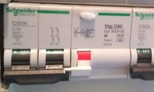 Interruttore selettivo magnetotermico differenziale C16 26779 0,3  SI schneider