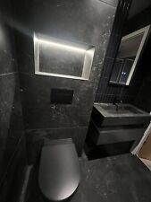 Lavabo sospeso a parete in