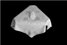 TOVAGLIETTA DA THE CON TOVAGLIOLI RICAMATA A MANO PUNTO ANTICO BIANCO