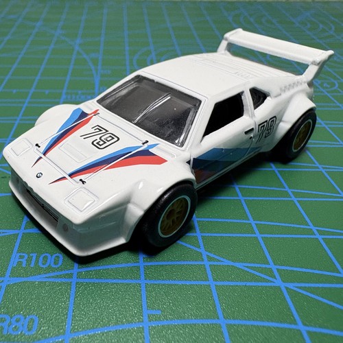 Hot wheels bmw - m1, and