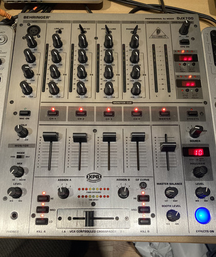 Behringer djx700 mixer - djx700,