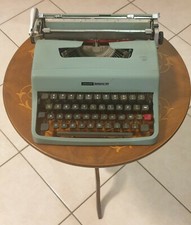 Macchina da scrivere OLIVETTI Lettera 32 con custodia originale, anni 60