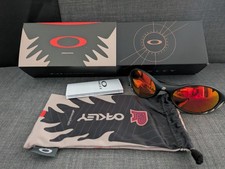 Occhiali da sole Oakley x Albino Preto Eye Jacket montatura AP Prizm lenti rubino cervello morto