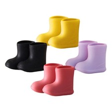 Scarpe per bambole fatte a