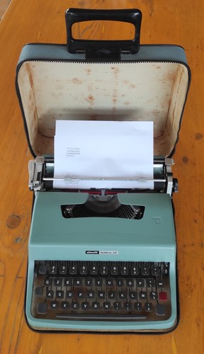 Macchina scrivere olivetti - da,