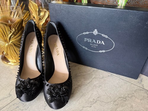 Stunning prada black satin - prada,
