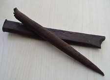 ANTICO FERRO BATTUTO PUNTA E SCALPELLO OGGETTO CHIODO RURALI CIVILTA' CONTADINA