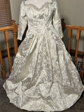 Abito da sposa anni 50 avorio broccato perle floreali spalle scoperte gonna intera personalizzato