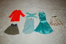 Il mondo di Barbie - N. 36 Barbie classica, Lotto di vestiti e accessori