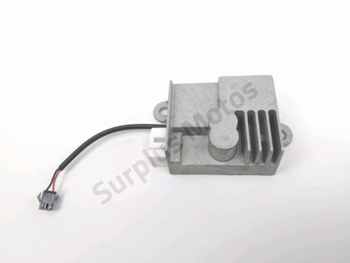 Regulateur tension super - regulateur,