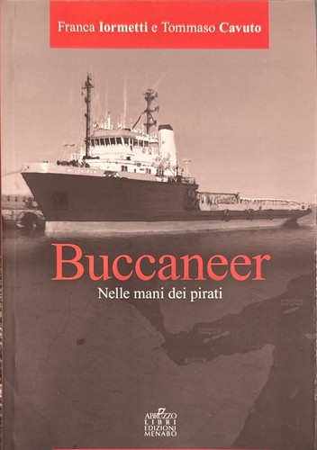 Libro buccaner nelle mani - libro,
