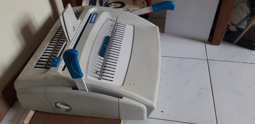 Rilegatrice manuale con - rilegatrice,