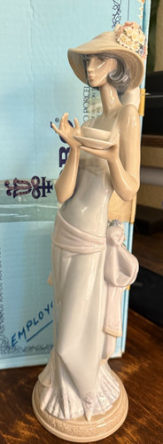Lladro 4570 tea - lladro, lady