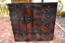 Antica cassettiera giapponese