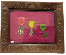 09/25 (CRB368) Cornice con