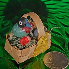 Uovo uccellino vintage bambino