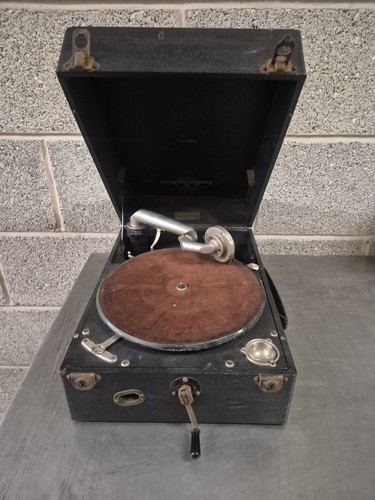 Columbia 201 gramophone