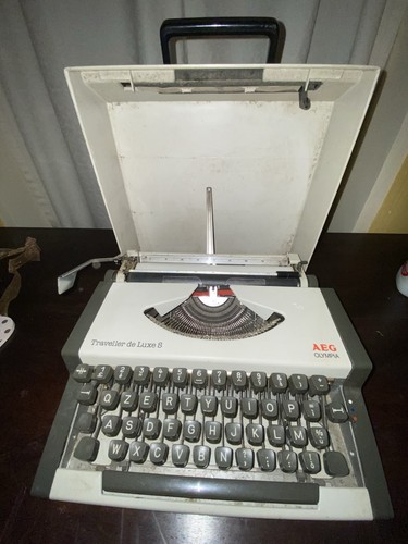 Macchina per scrivere olympia - per,