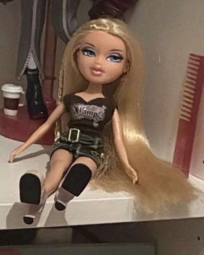 Mga bratz crystalicious cloe - crystalicious,