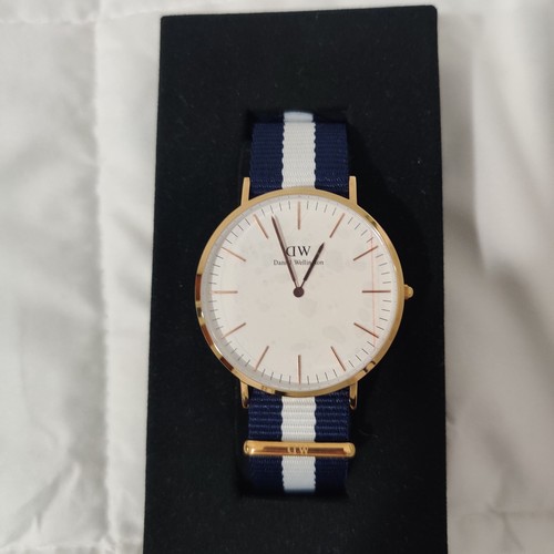 Daniel wellington classic - wellington,