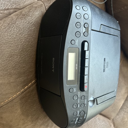 Sony cfd s70 radio - radio, cd