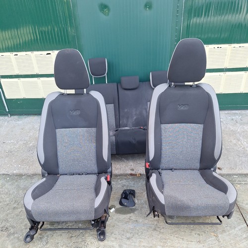 Tappezzeria completa toyota - tappezzeria,