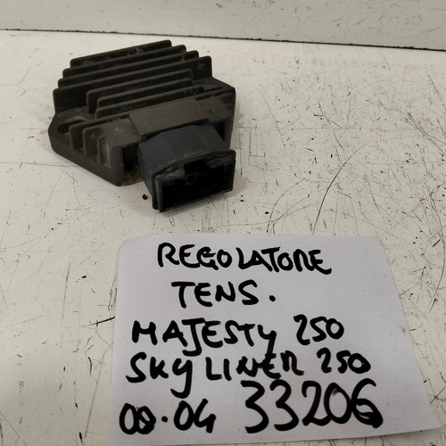 Regolatore tensione yamaha - tensione,