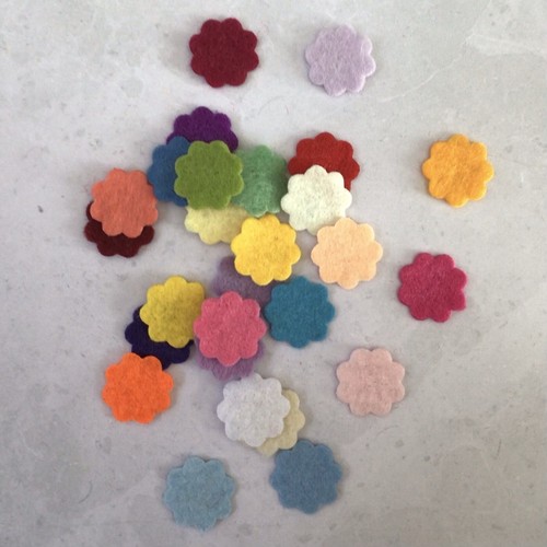 Mini forme fiori feltro - di,