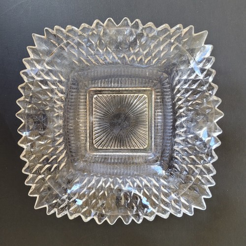 Vecchio piatto caramelle - vecchio,