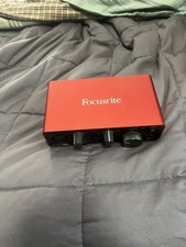 Focusrite Scarlett Solo Studio Interfaccia audio USB 3a generazione - Nero/Rosso