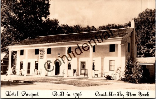 Parquet hotel foto reale