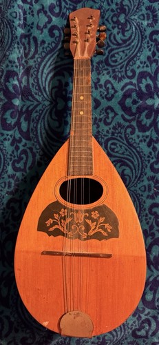 Antico mandolino legno - in,
