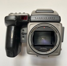 Corpo H2 Hasselblad, prisma con impugnatura batteria e caricatore