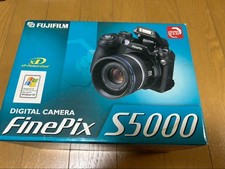 Fotocamera digitale compatta