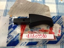Maniglia sgancio sedile ant. SX *ORIGINALE* LANCIA Y10 cod. 182803580