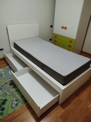 Letto singolo con materasso - letto,