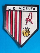 L.R. VICENZA Scudetto figurina