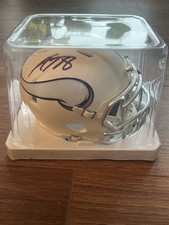 Mini casco firmato ADRIAN