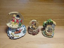 Collezione palle con acqua e