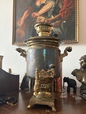 Antico Samovar in ottone