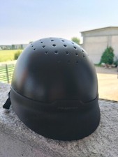 Casco per equitazione Fouganza nero 58-61 cm usato ma in ottime condizioni 