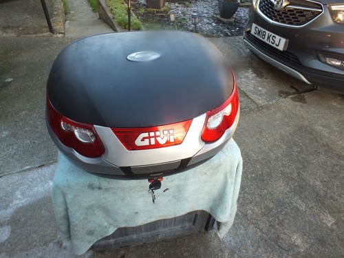 Top box givi e55 - top, buone